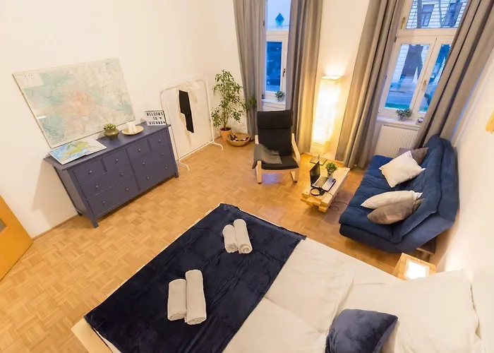 Stunning Station Apartment Vienna