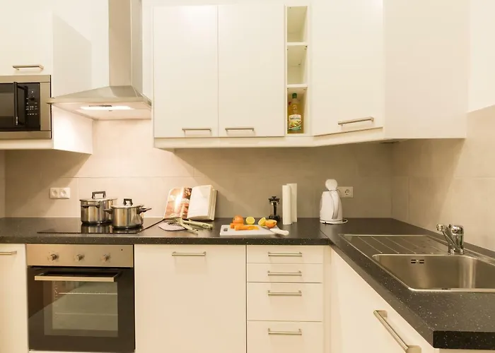Stunning Station Apartment Vienna